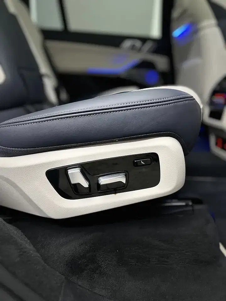 BMW X7 xDrive M Sport Executive - Thumbnail 24