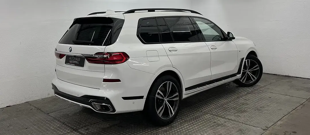 BMW X7 xDrive M Sport Executive - Thumbnail 4
