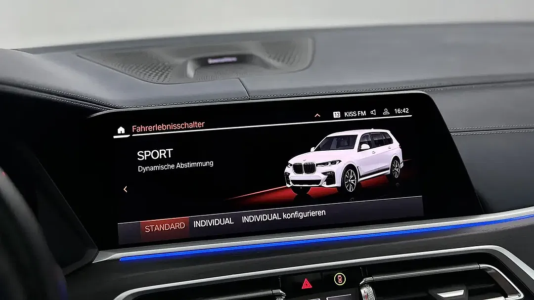 BMW X7 xDrive M Sport Executive - Thumbnail 44
