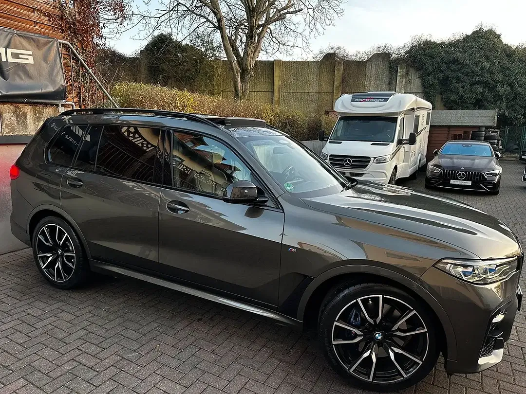 BMW X7 M Sport - foto 2