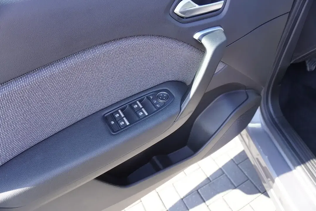 Renault Captur TCe - foto 14