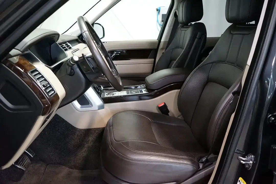 Land Rover Range Rover D300 Vogue - Thumbnail 10