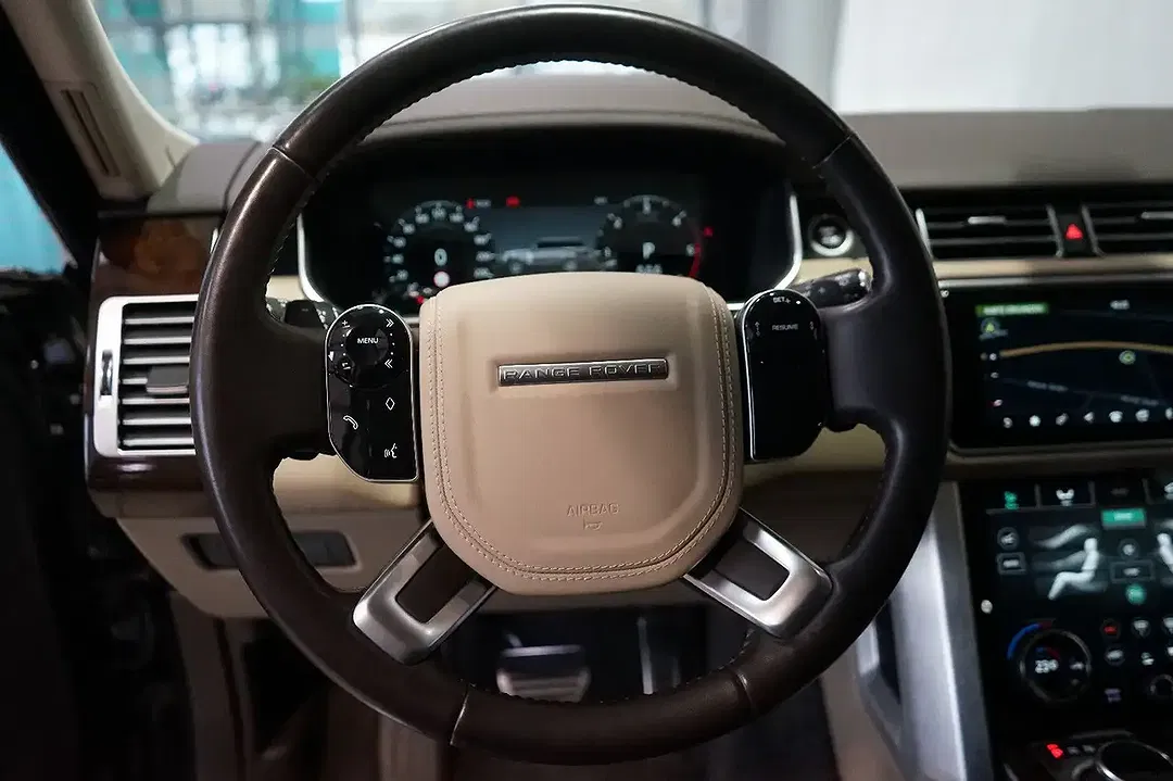 Land Rover Range Rover D300 Vogue - Thumbnail 12