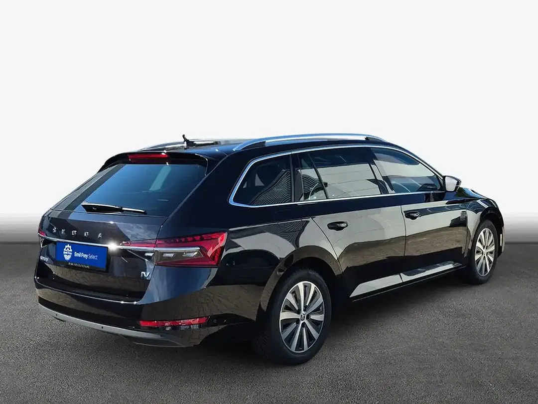 Skoda Superb 1.4 iV EV TSI DSG Combi Style - Thumbnail 2