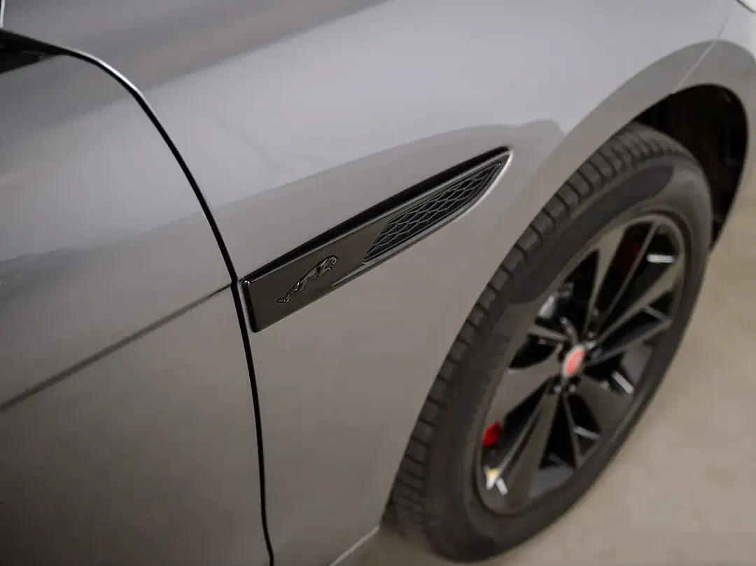 Jaguar F-Pace P400e 2.0 PHEV 4x4 R-Dynamic Black - Thumbnail 6