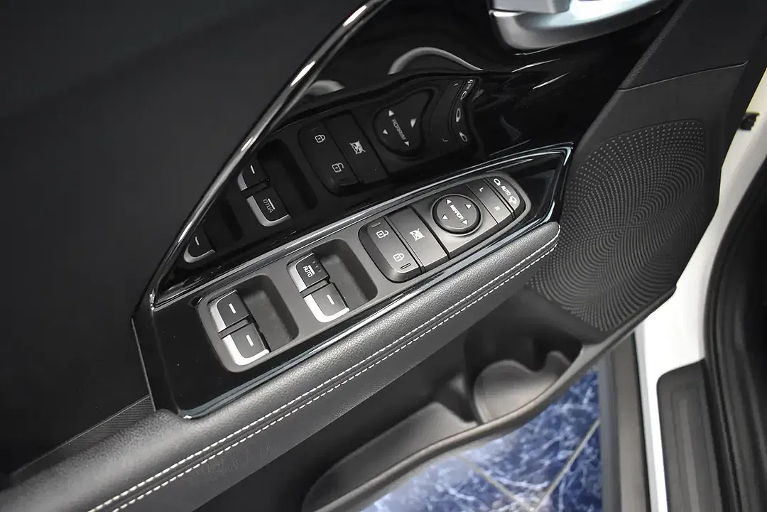 Kia Niro Vision - Thumbnail 14