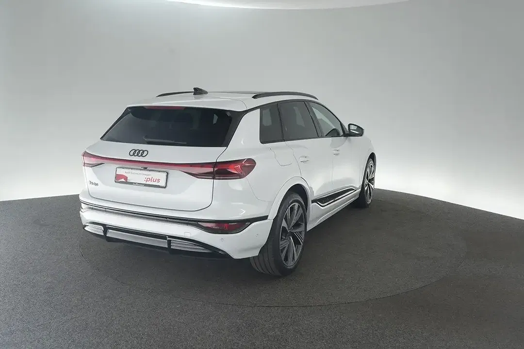 Audi SQ6 e-tron Matrix LED S line - foto 2