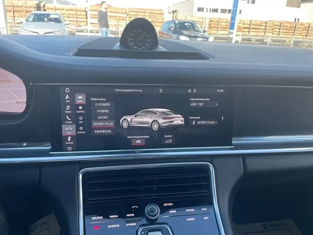 Porsche Panamera E-Hybrid AUT 4 - foto 15