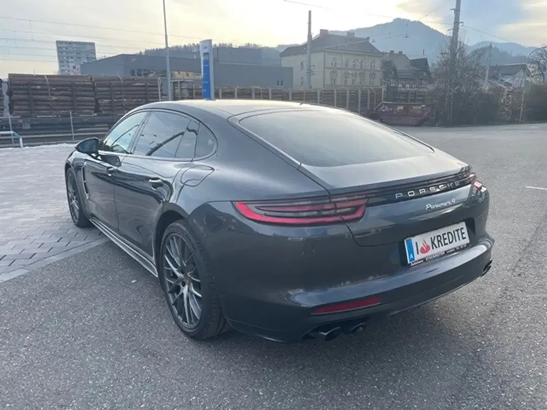 Porsche Panamera E-Hybrid AUT 4 - Thumbnail 3