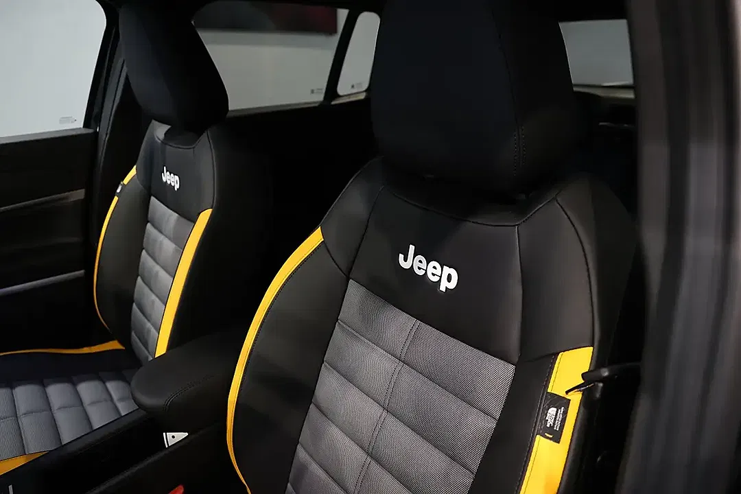 Jeep Avenger 1.2 e-Hybrid DCT 4xe The North Face - Thumbnail 10