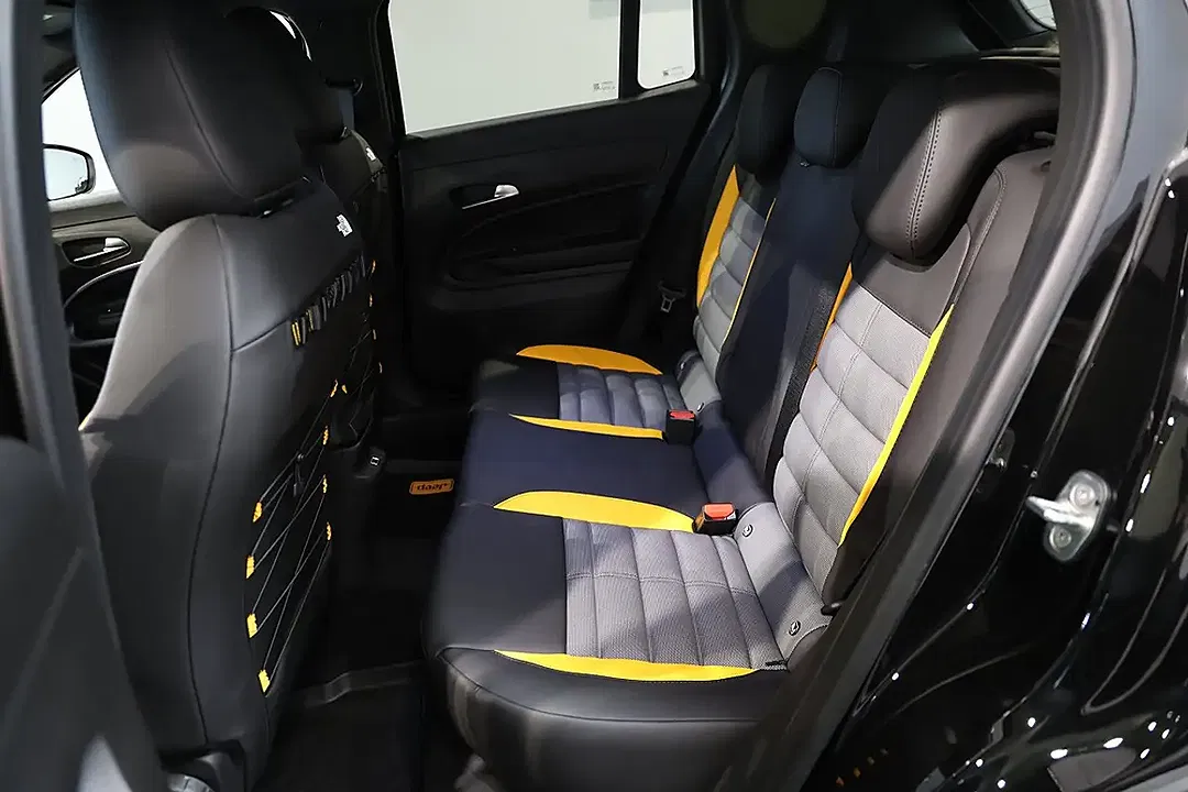 Jeep Avenger 1.2 e-Hybrid DCT 4xe The North Face - Thumbnail 11