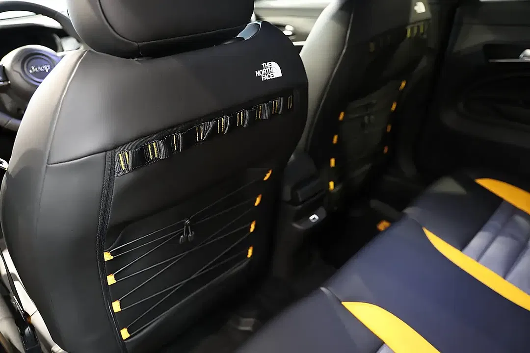 Jeep Avenger 1.2 e-Hybrid DCT 4xe The North Face - Thumbnail 12