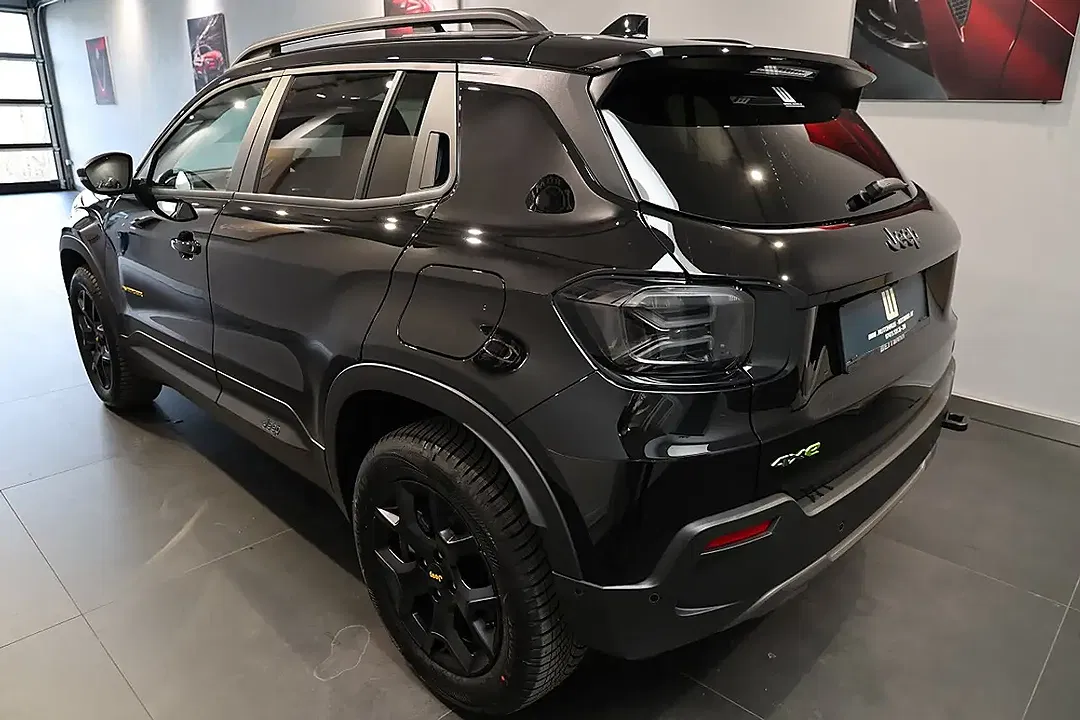 Jeep Avenger 1.2 e-Hybrid DCT 4xe The North Face - Thumbnail 4