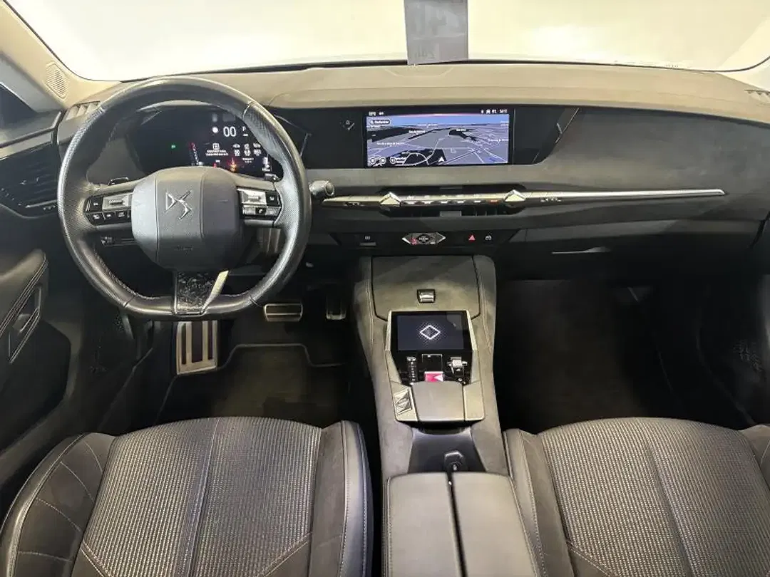 DS Automobiles DS 4 - Thumbnail 11