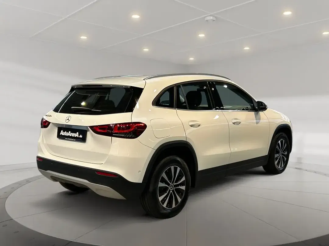 Mercedes-Benz GLA 250 AUT MBUX Style - Thumbnail 3