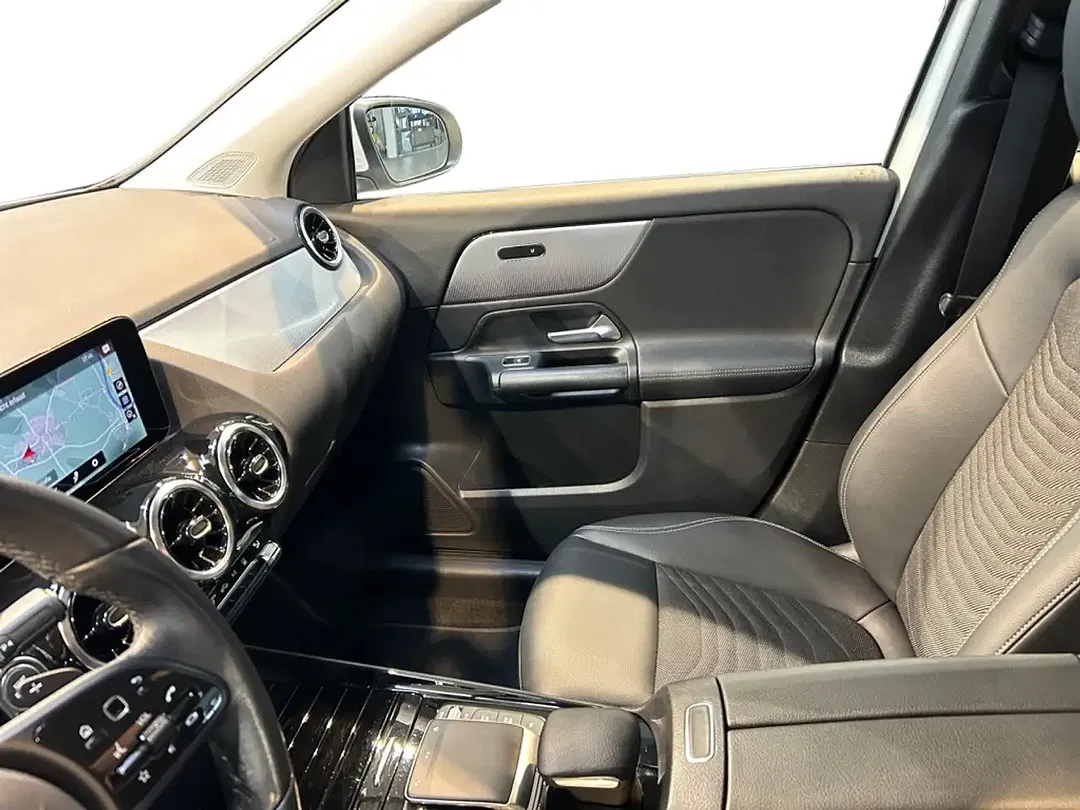 Mercedes-Benz GLA 250 AUT MBUX Style - Thumbnail 8