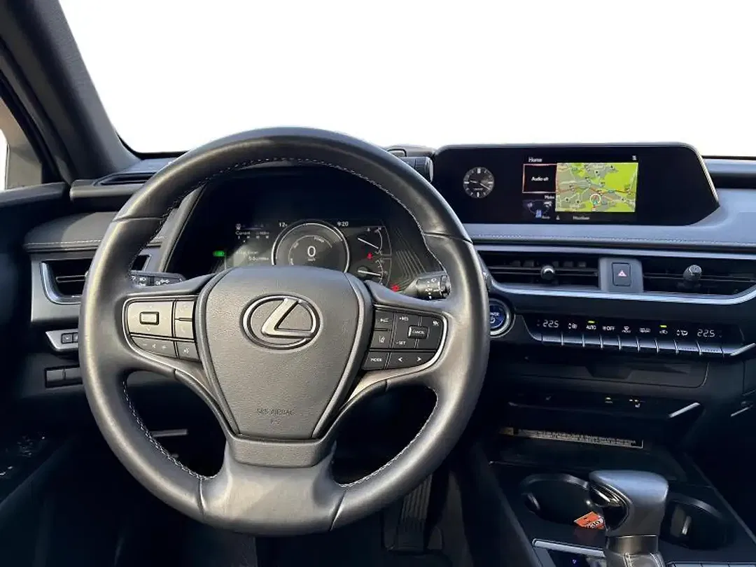 Lexus UX 250h - Thumbnail 8