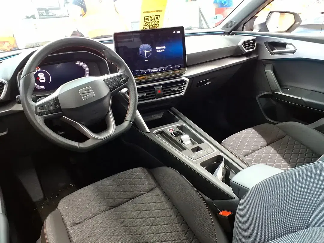 SEAT Leon 1.5 eTSI DSG FR - Thumbnail 5