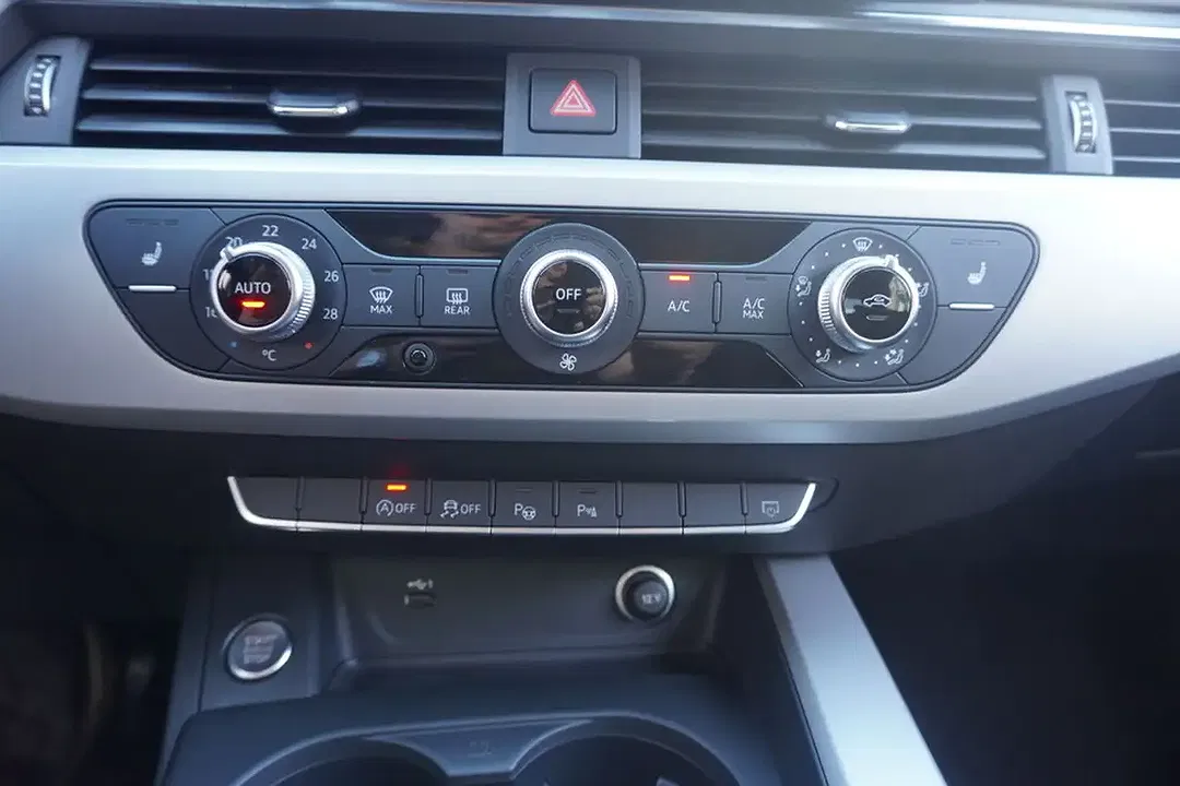 Audi A4 30 TDI S tronic - Thumbnail 11