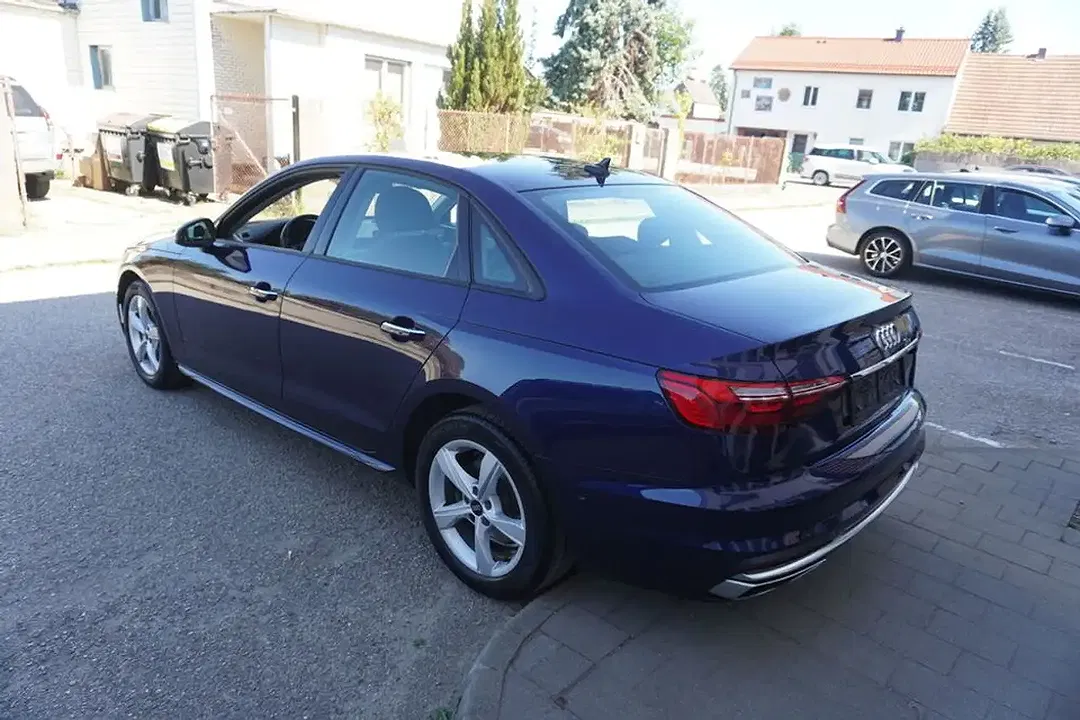 Audi A4 30 TDI S tronic - Thumbnail 3