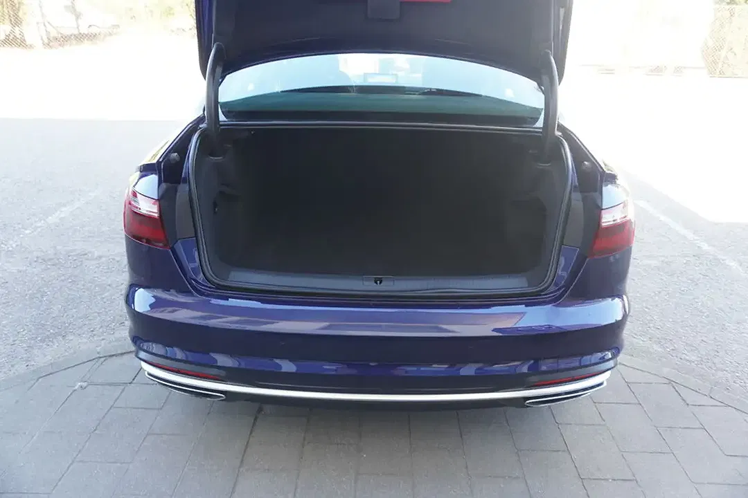 Audi A4 30 TDI S tronic - Thumbnail 4
