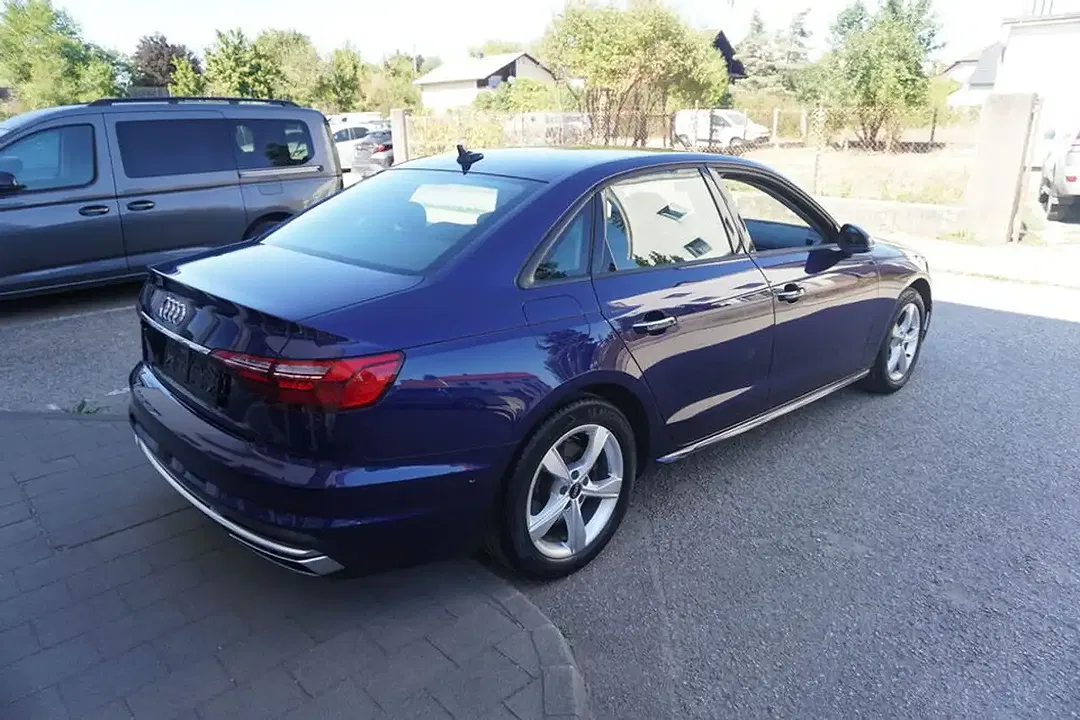 Audi A4 30 TDI S tronic - Thumbnail 5