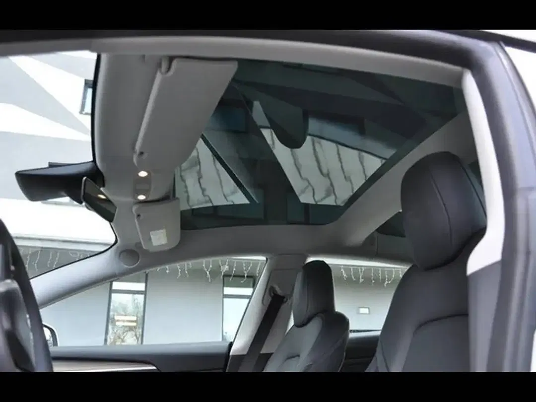 Tesla Model 3 AWD Dual Motor Performance Long Range - Thumbnail 12