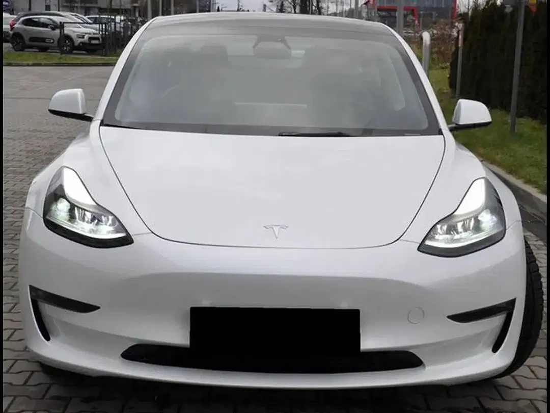 Tesla Model 3 AWD Dual Motor Performance Long Range - Thumbnail 3