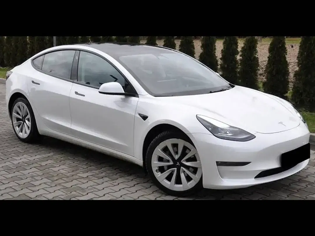 Tesla Model 3 AWD Dual Motor Performance Long Range - Thumbnail 4