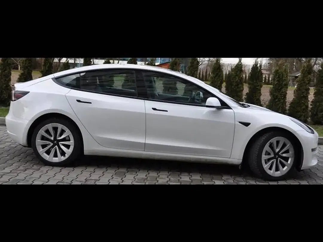 Tesla Model 3 AWD Dual Motor Performance Long Range - Thumbnail 5