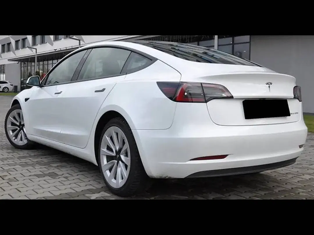 Tesla Model 3 AWD Dual Motor Performance Long Range - Thumbnail 6