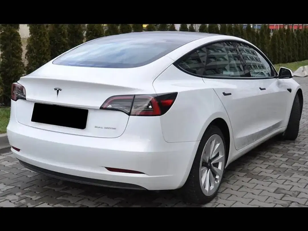 Tesla Model 3 AWD Dual Motor Performance Long Range - Thumbnail 7