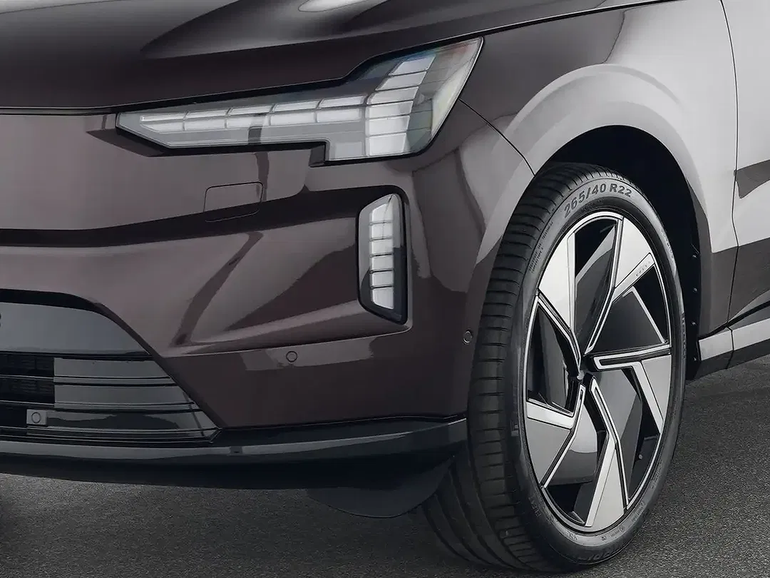 Volvo EX90 AWD Performance Plus - Thumbnail 9