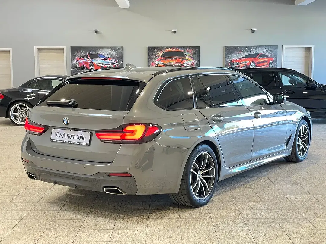 BMW 520 Touring M Sport - Thumbnail 4