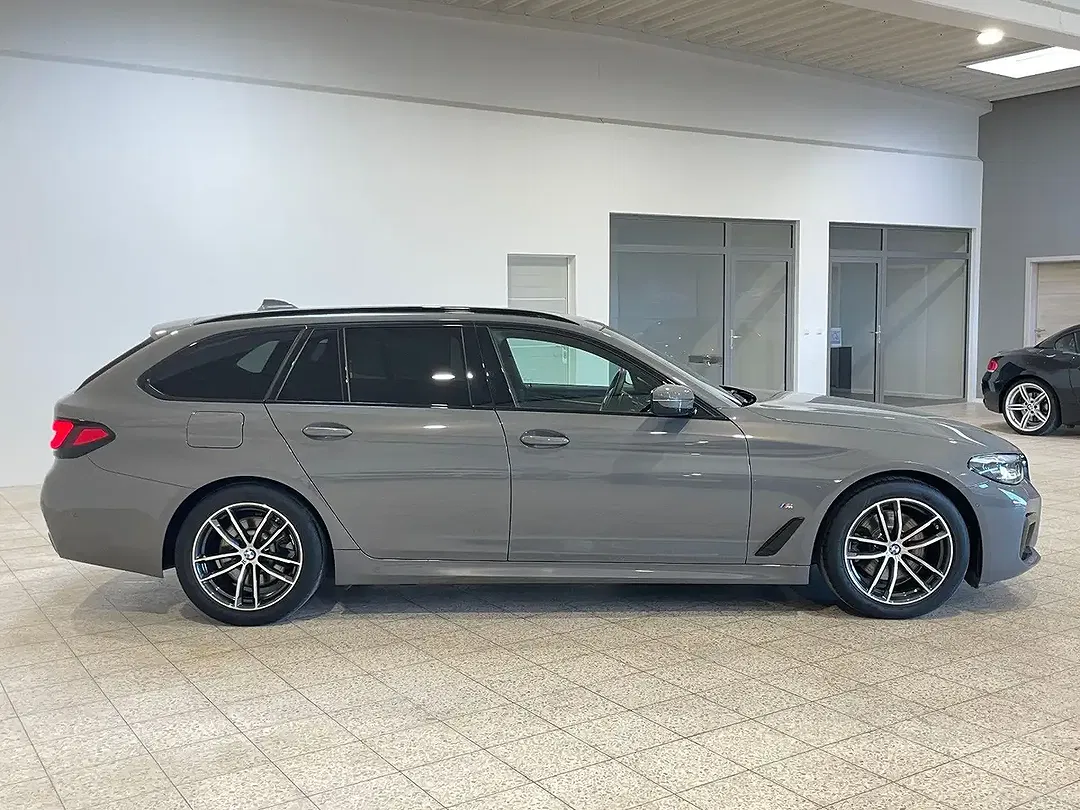 BMW 520 Touring M Sport - Thumbnail 8