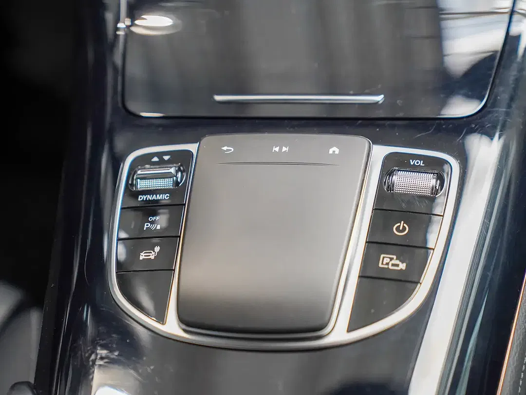 Mercedes-Benz EQC 400 4MATIC AMG Line - Thumbnail 29