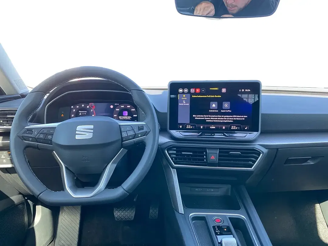SEAT Leon 1.5 eTSI DSG Style - Thumbnail 10