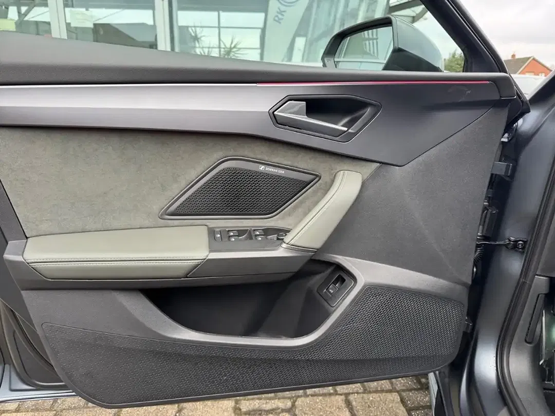 CUPRA Leon 2.0 TSI 4Drive VZ Tribe Edition - Thumbnail 13