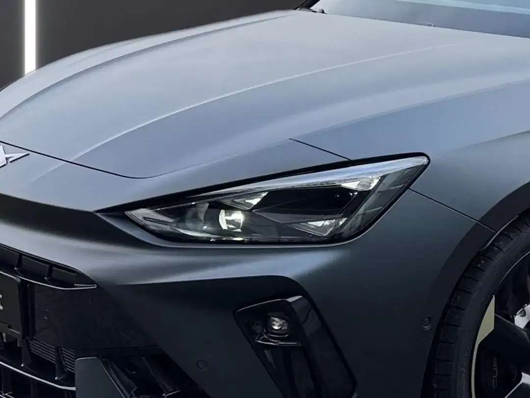 CUPRA Leon 2.0 TSI 4Drive VZ Tribe Edition - Thumbnail 7