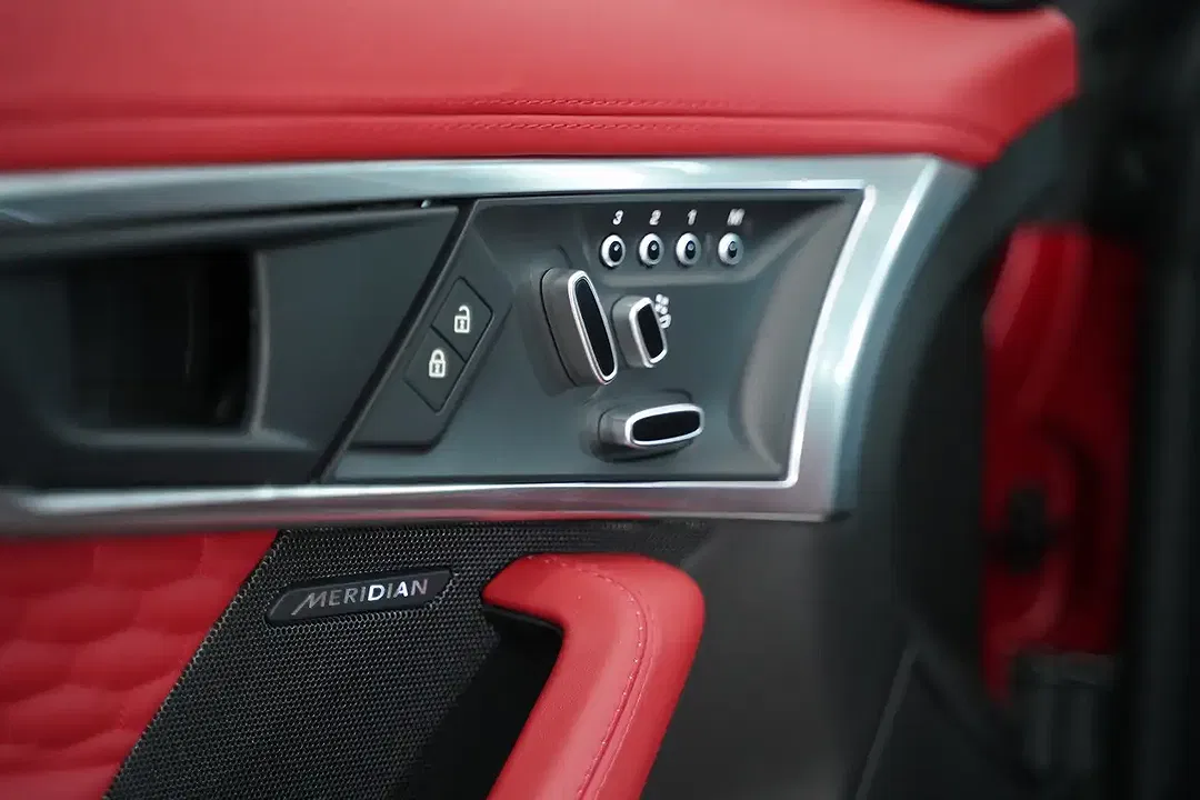 Jaguar F-Type P450 5.0 V8 AUT R-Dynamic - Thumbnail 12