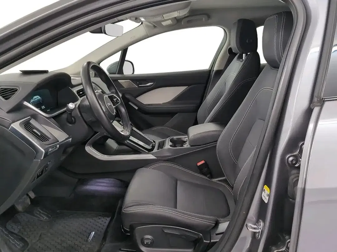 Jaguar I-Pace EV400 4x4 - Thumbnail 6
