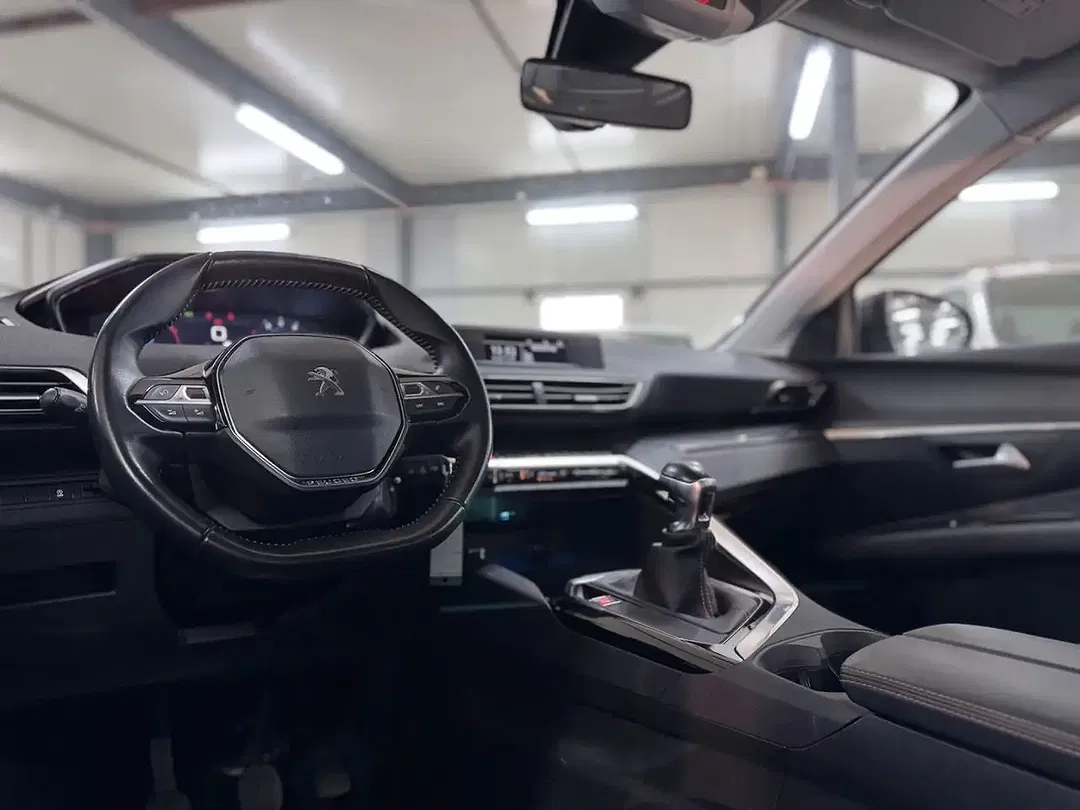 Peugeot 5008 - Thumbnail 11