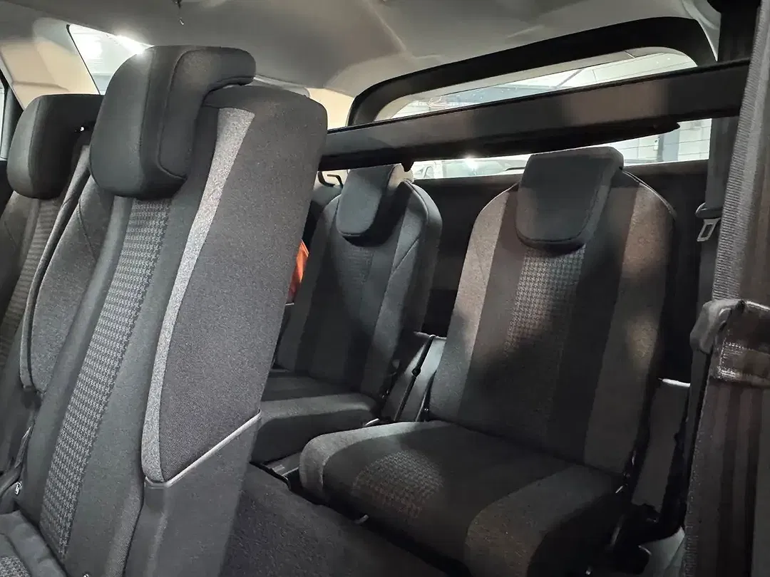 Peugeot 5008 - Thumbnail 9