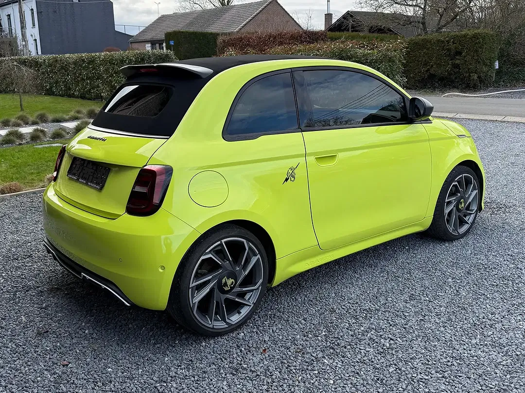 Abarth 500e Scorpionissima - Thumbnail 3