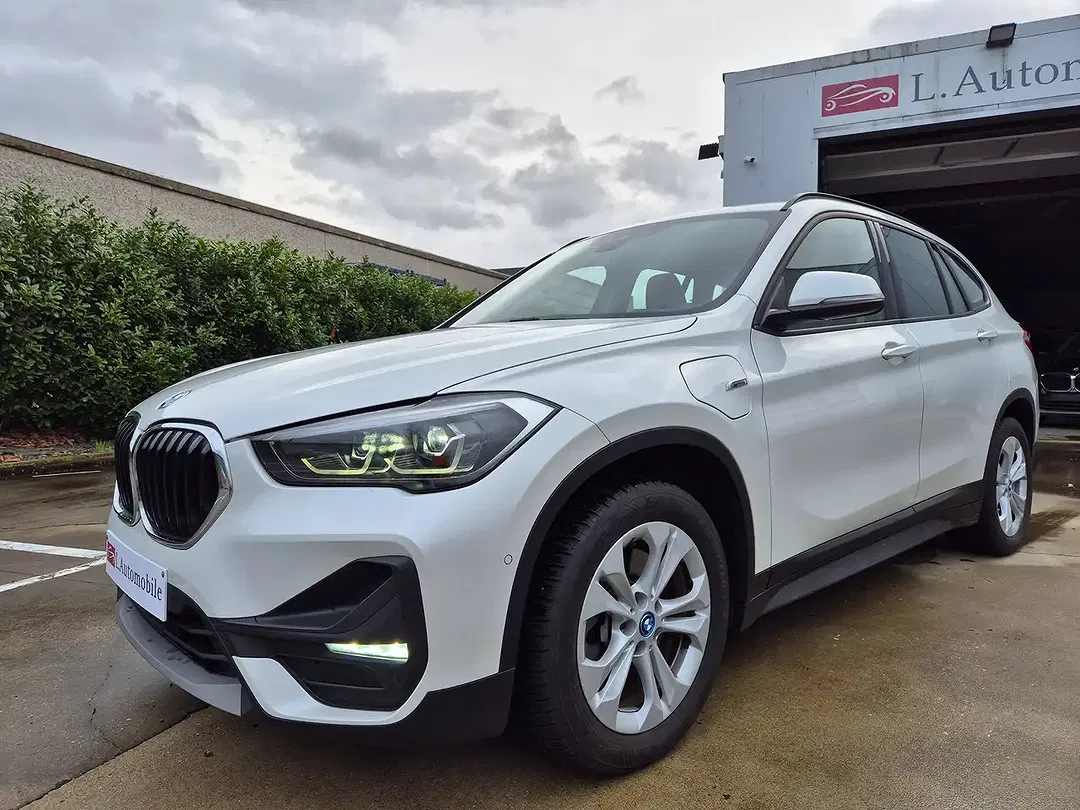 BMW X1 1.5 PHEV Hybrid xDrive 4x4 - Thumbnail 3