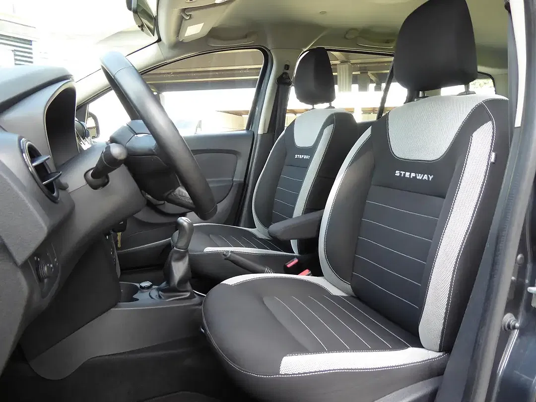 Dacia Logan - foto 14
