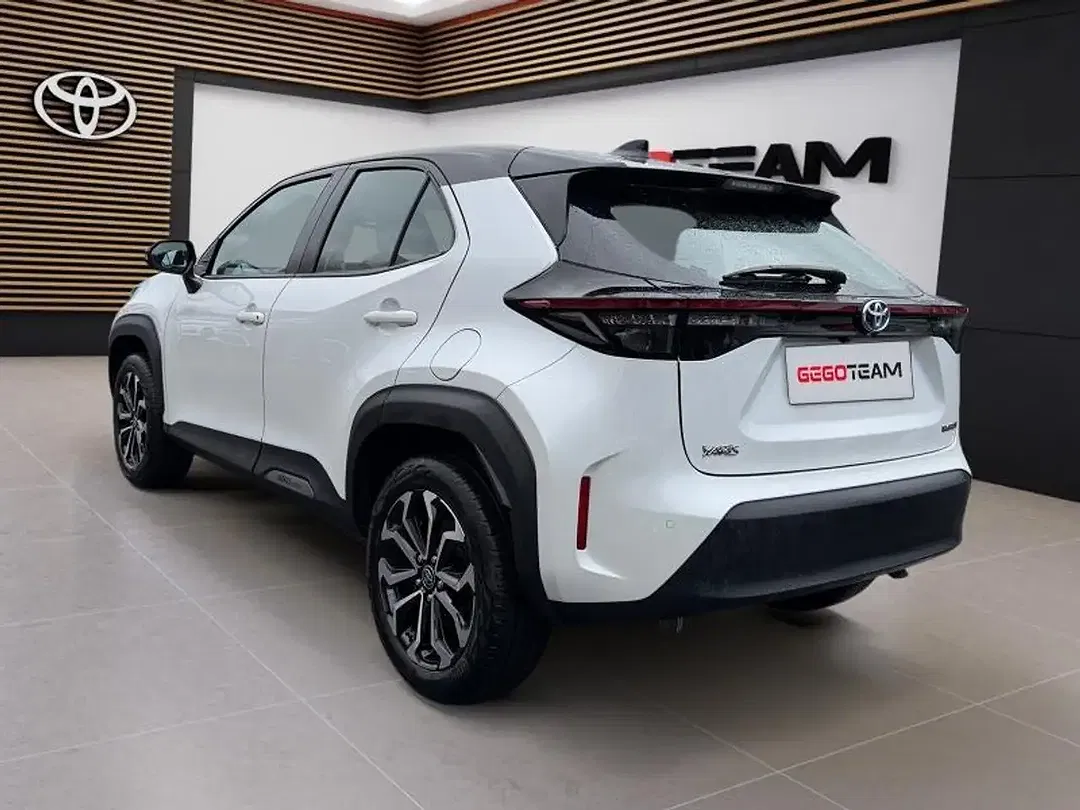 Toyota Yaris Cross Plus - Thumbnail 4