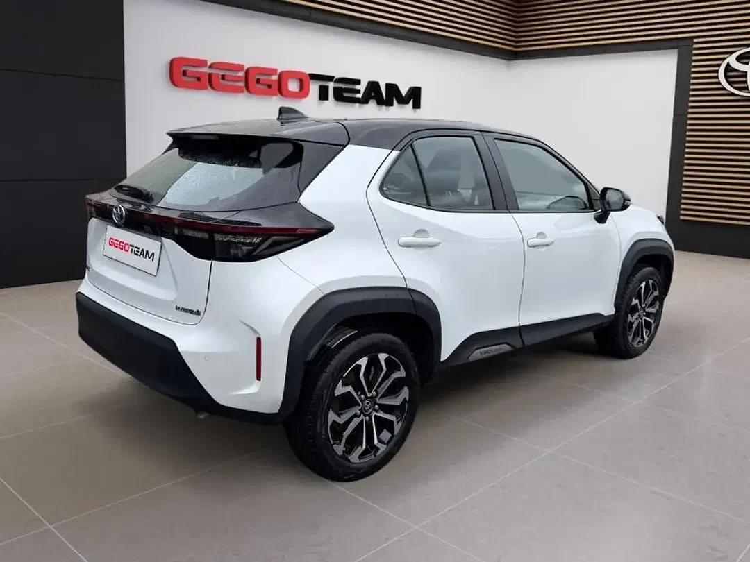 Toyota Yaris Cross Plus - Thumbnail 6