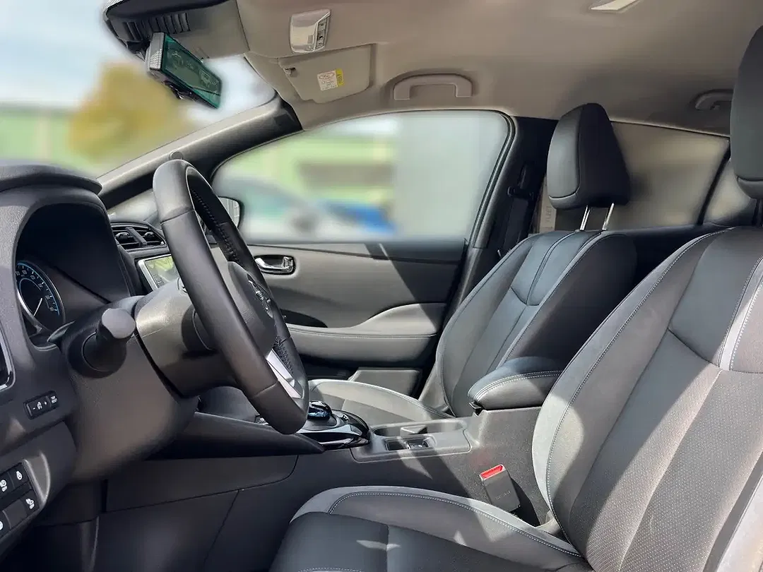 Nissan Leaf Tekna - Thumbnail 12