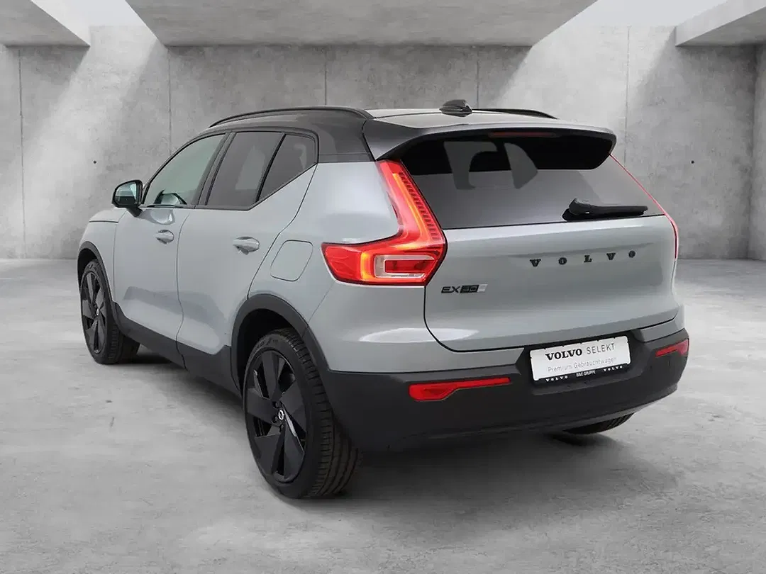 Volvo EX40 Single Motor Extended Range Ultra Black Edition - Thumbnail 7